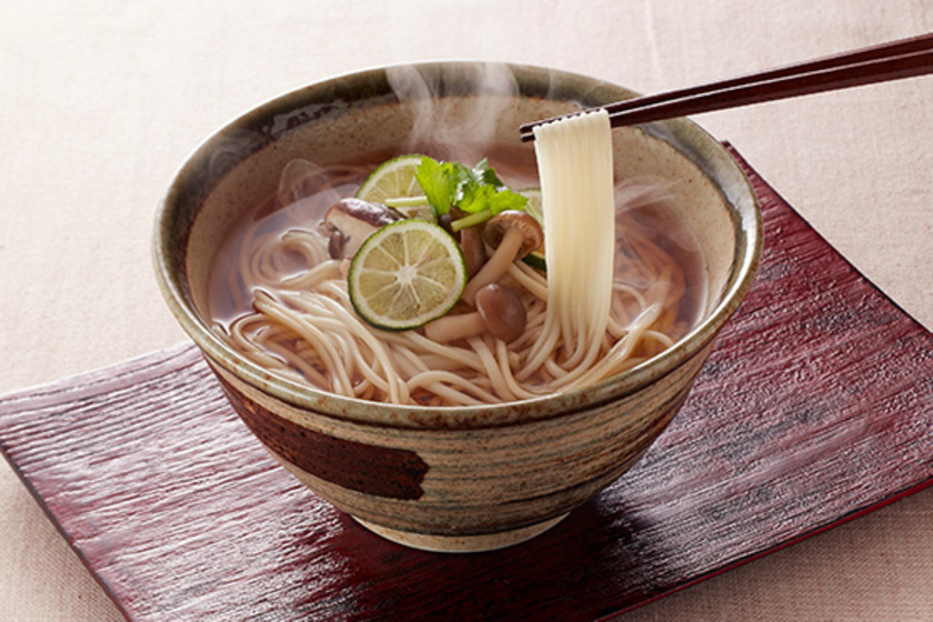 きのことすだちのあっさり麺