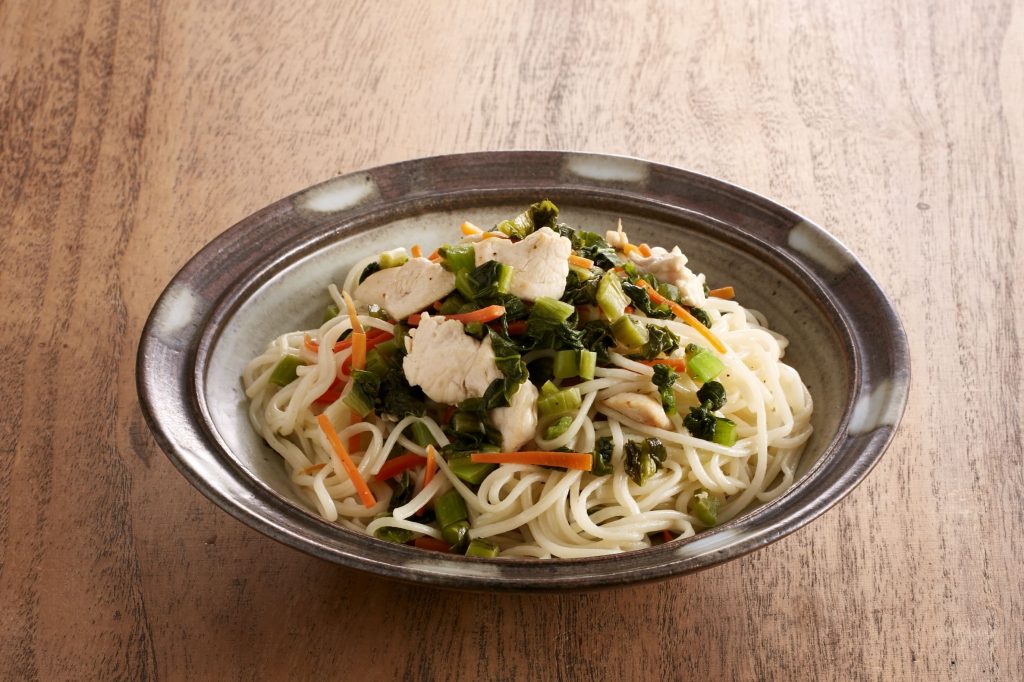 野沢菜と鶏むね肉の和風冷やし麺