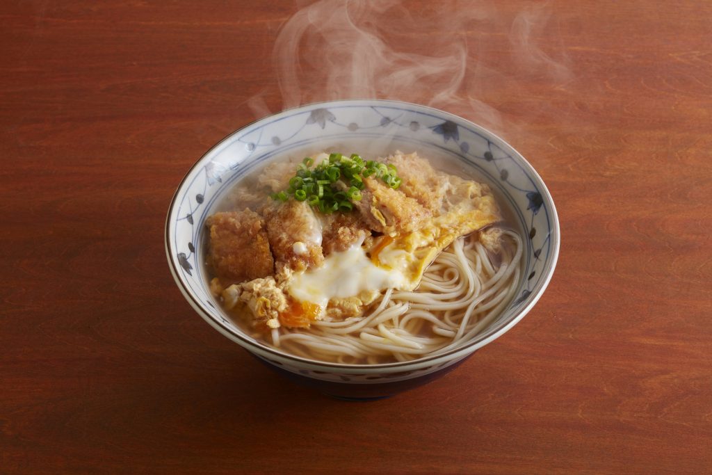 秋鮭カツの卵とじ麺